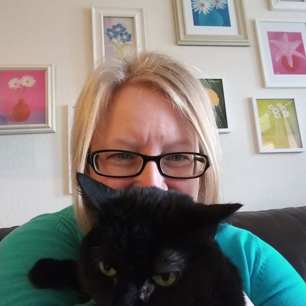 Meet your Posher, Angie